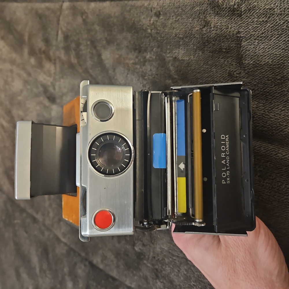 Polaroid Camera - Picture 5 of 7